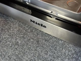 Вбудована Мікрохвильова піч Miele M 8151 1 фото