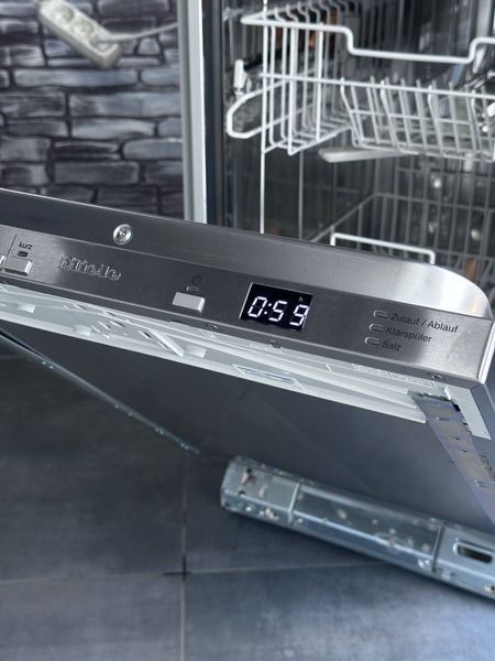 Посудомийна машина Miele G 4782 140 фото