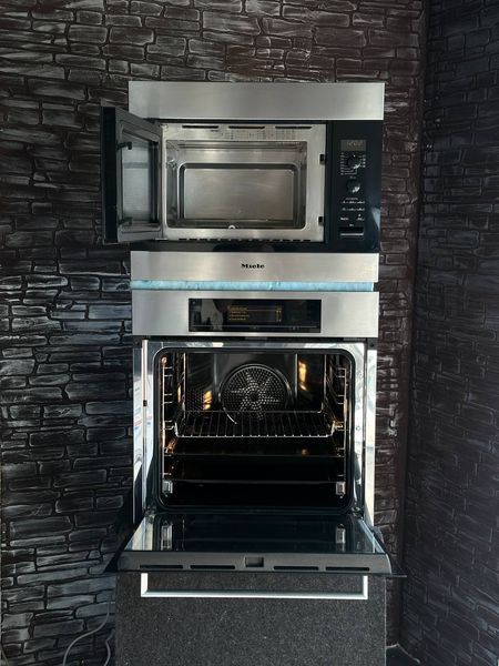 Комплект Miele: Духова шафа з Паровим Ударом H 5681 + Вбудована Мікрохвильова піч M 8161 87 фото