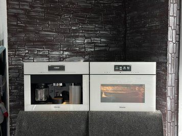 EXCLUSIVE Кавомашина Miele CVA 6805 + Духова шафа з Пароваркою Miele DGC 7840 X 96 фото
